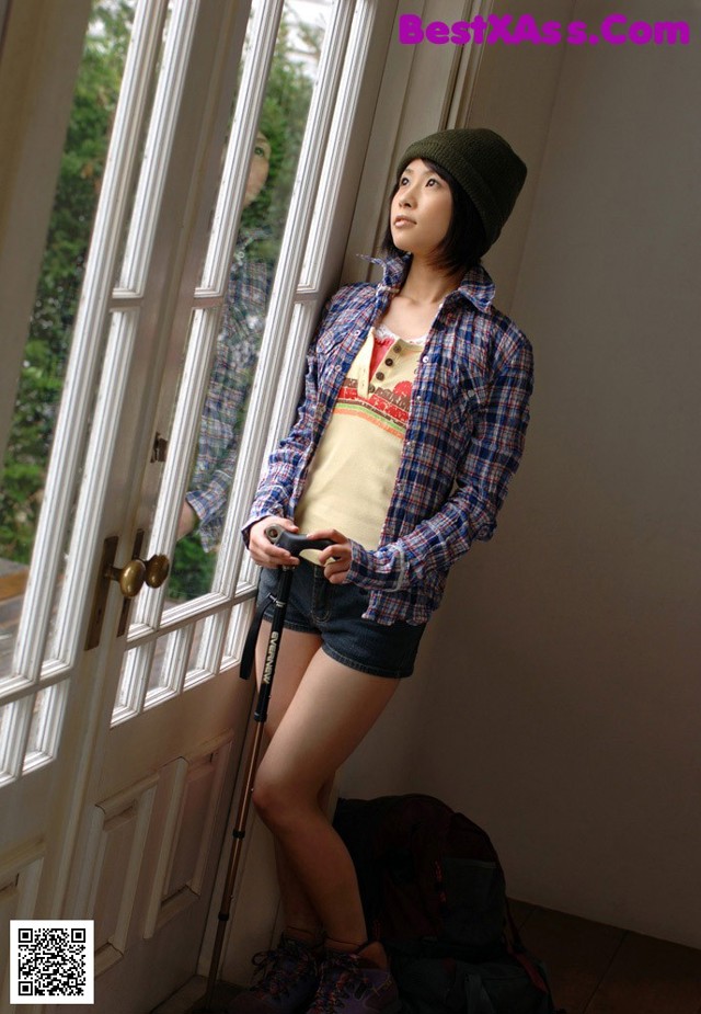 Aika Hoshizaki - Uma Cross Legged No.b44942