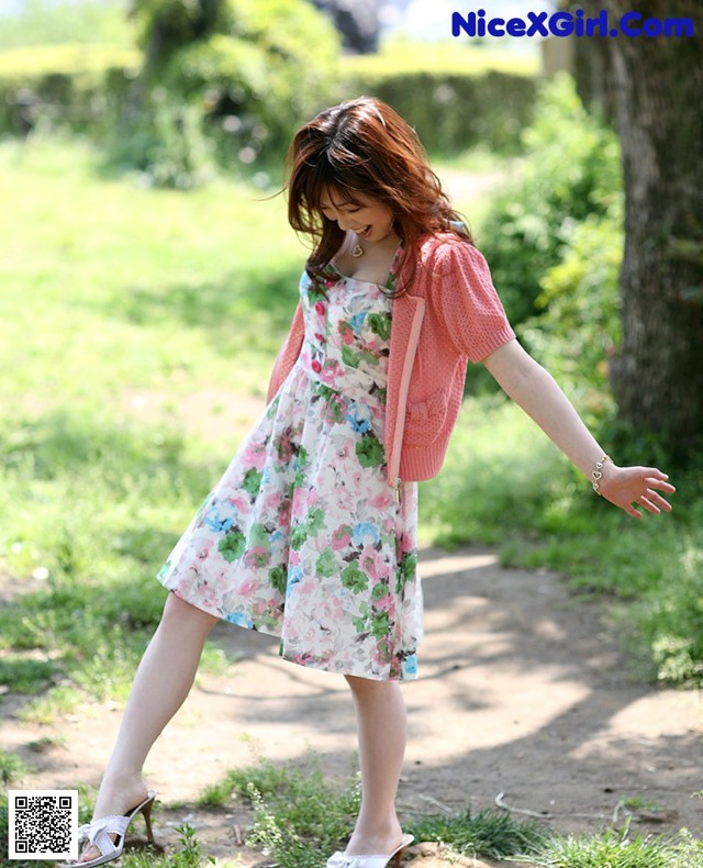 Amateur Emi - Licks Doggy Sweety No.b68a62